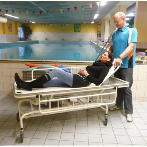 Foto: Zwembadbrancard takelogen